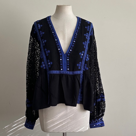 Free People BOOGIE ALL NIGHT Balloon LACE Blouse Post Sleeve sz MEDIUM - Picture 2 of 9